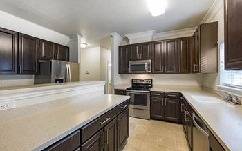 Fully-equipped kitchen with energy efficient appliances